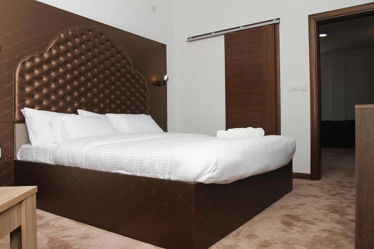 Hotel Andalus Skopje Buitenkant foto