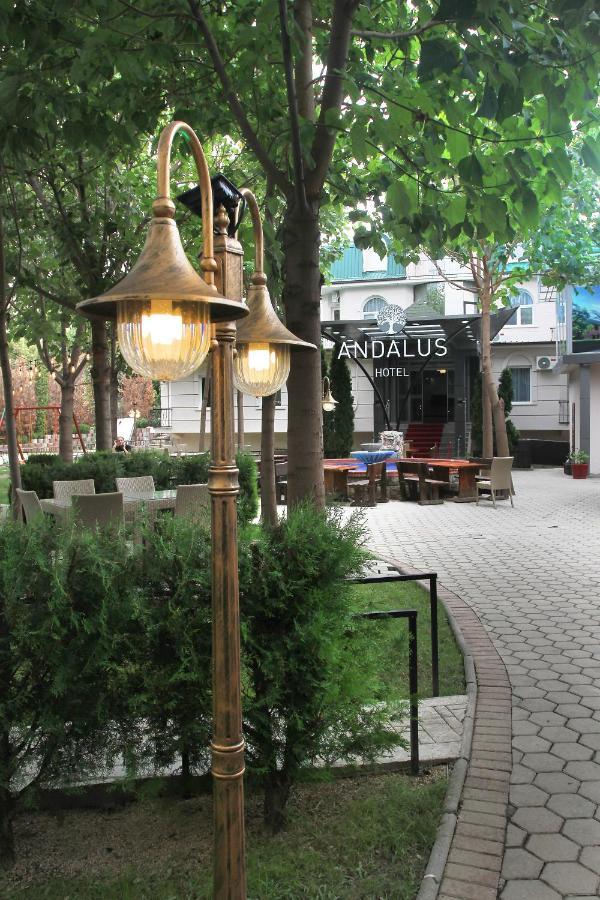 Hotel Andalus Skopje Buitenkant foto