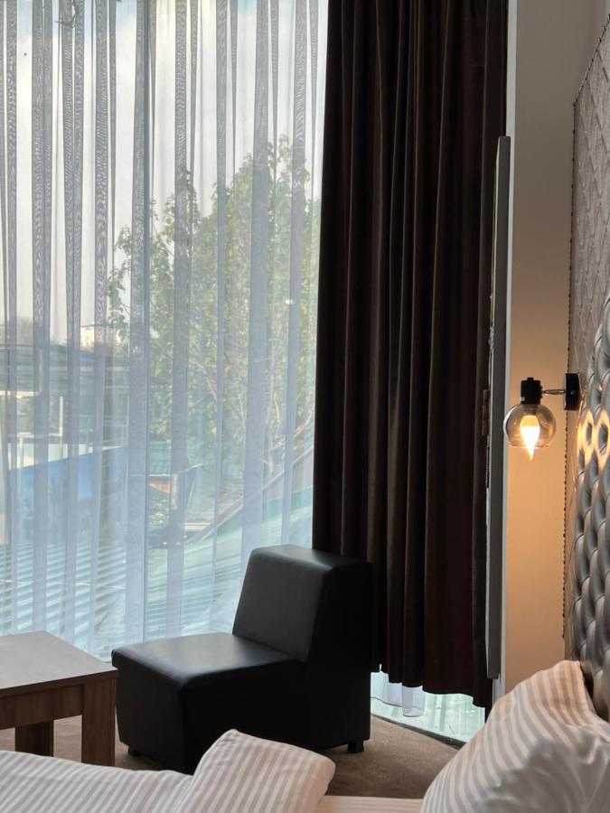 Hotel Andalus Skopje Buitenkant foto